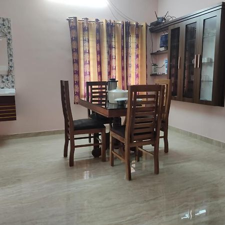 Alappuzha Sree Valsam Inn Bed Breakfast מראה חיצוני תמונה